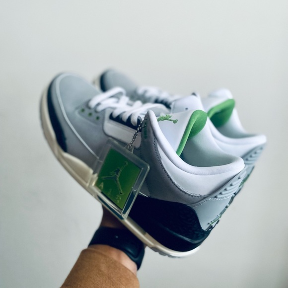 (SOLD!!) Jordan 3 Retro “Chlorophyll“ - Picture 4 of 4